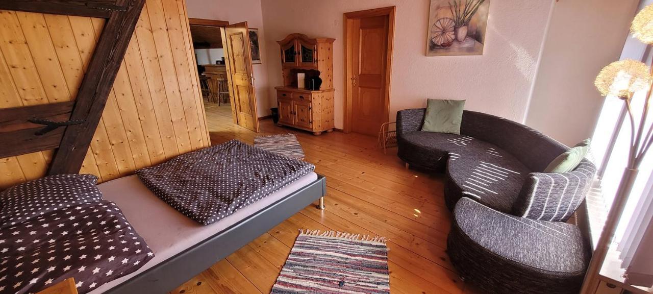 Ferienzimmer / Monteurzimmer Neumarkt Am Wallersee Bagian luar foto