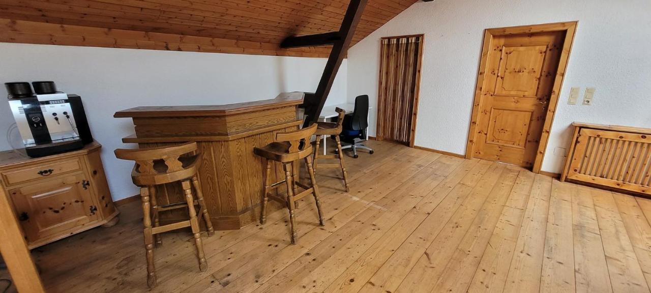 Ferienzimmer / Monteurzimmer Neumarkt Am Wallersee Bagian luar foto