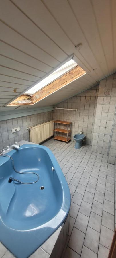 Ferienzimmer / Monteurzimmer Neumarkt Am Wallersee Bagian luar foto